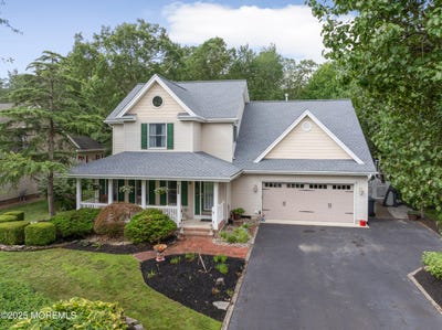 /international/us/223-hilliard-boulevard-manahawkin-nj-110101140443/