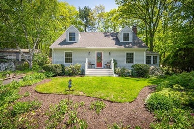 /international/us/43-woodward-ave-gloucester-ma-110108364355/