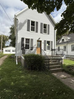 /international/us/579-forest-ave-fond-du-lac-wi-110105392562/
