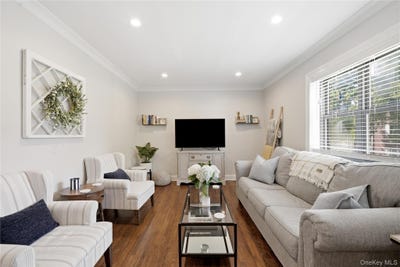 /international/us/123-park-avenue-amityville-ny-110108964745/
