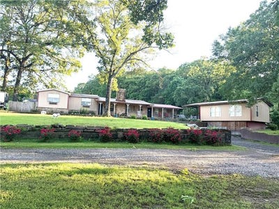 /international/us/2407-w-hwy-64-ozark-ar-110098821503/?lang=en