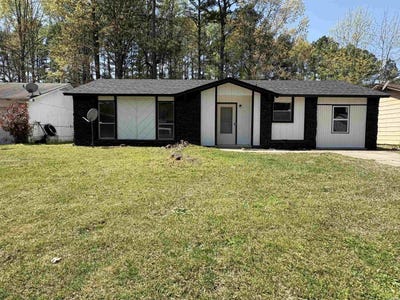 /international/us/14-quail-creek-court-little-rock-ar-110098619408/