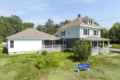 /international/us/8-country-club-road-boothbay-me-110107400544/