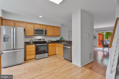 /international/us/6904-ducketts-lane-elkridge-md-110100807906/