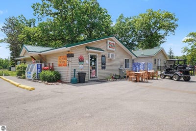 /international/us/7065-jose-lake-road-south-branch-mi-110109070207/
