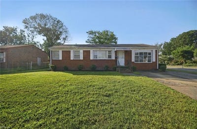 /international/us/815-newport-news-avenue-hampton-va-110110278766/