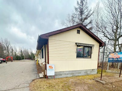 /international/us/300-e-3-mile-rd-sault-ste-marie-mi-110107784658/