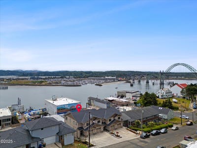 /international/us/811-sw-13th-street-unit-4-newport-or-110104218168/
