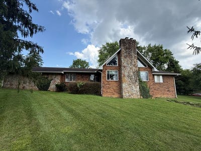 /international/us/712-summerlee-ave-oak-hill-wv-110101266571/?lang=id
