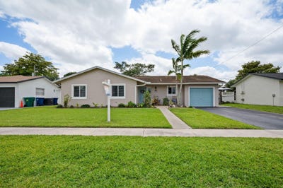 /international/us/8560-nw-45th-court-lauderhill-fl-110107345110/