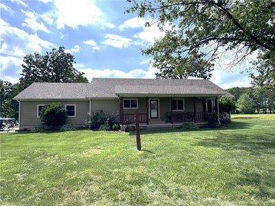 /international/us/14674-highway-w-wheatland-mo-110108143811/