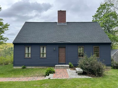 /international/us/50-moulton-ridge-road-kensington-nh-110108077891/