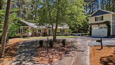 /international/us/305-maples-road-southern-pines-nc-110108549599/