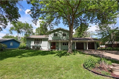 /international/us/912-3rd-avenue-n-sauk-rapids-mn-110108399237/