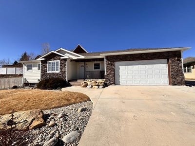 /international/us/280-juniper-street-buffalo-wy-110105866576/