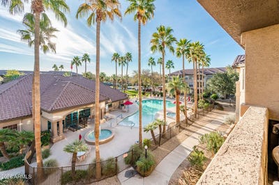 /international/us/14950-w-mountain-view-boulevard-surprise-az-110104872231/