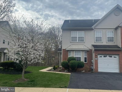 /international/us/445-nicholas-drive-southampton-pa-110107203664/