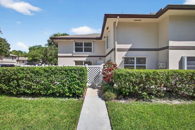 /international/us/11-amherst-street-royal-palm-beach-fl-110101096314/
