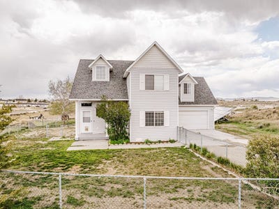 /international/us/229-country-club-parkway-spring-creek-nv-110107853885/
