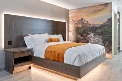 /international/us/245-red-cliffs-dr-st-george-ut-110105393253/