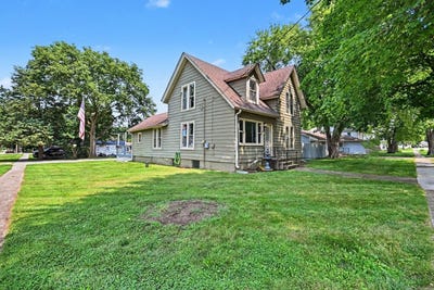 /international/us/330-pleasant-street-sheridan-il-110109777443/