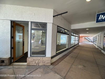 /international/us/45-snowmass-village-mall-lane-snowmass-village-co-110108473275/