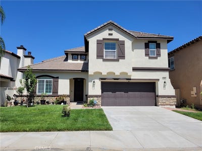 /international/us/23-plaza-modena-lake-elsinore-ca-110100509856/
