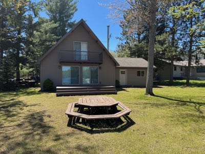 /international/us/2076-lake-james-drive-prudenville-mi-110108194611/