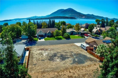 /international/us/8456-paradise-valley-boulevard-lucerne-ca-110105115747/