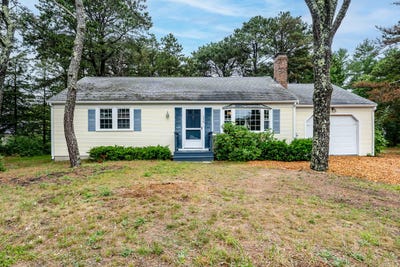 /international/us/176-village-lane-wellfleet-ma-110100981953/