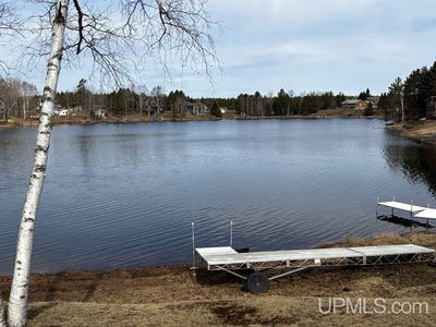 /international/us/377-n-noren-lake-gwinn-mi-110099070880/