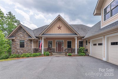 /international/us/930-big-raven-lane-saluda-nc-110100187857/