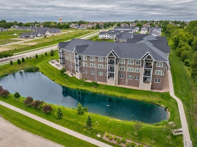 /international/us/9001-windsor-parkway-johnston-ia-110108139137/