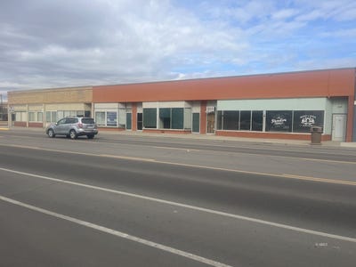 /international/us/301-n-merrill-ave-glendive-mt-110102501002/
