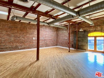 /international/us/726-s-santa-fe-ave-los-angeles-ca-110105919282/