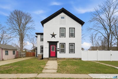 /international/us/21-n-washington-avenue-east-lyme-ct-110107199996/