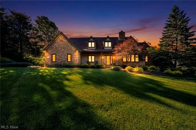 /international/us/8135-thackeray-court-broadview-heights-oh-110108147497/