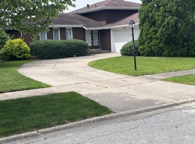 /international/us/514-willow-lane-beecher-il-110108352719/