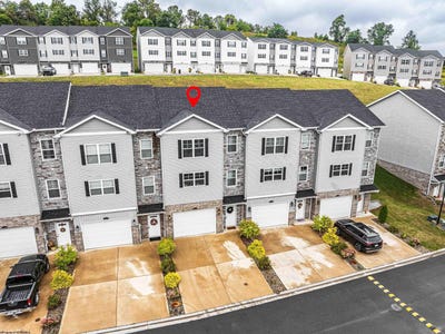 /international/us/2020-mountain-ash-lane-morgantown-wv-110102690096/