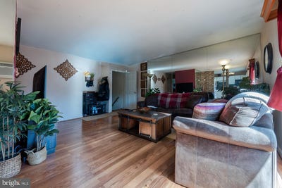 /international/us/73-b-oxford-village-egg-harbor-township-nj-110106811254/