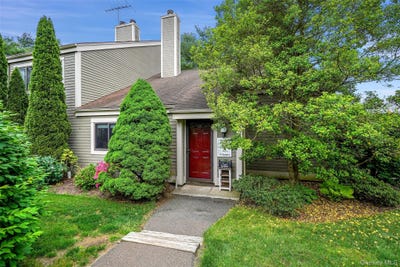 /international/us/40-bittersweet-lane-south-salem-ny-110108544468/