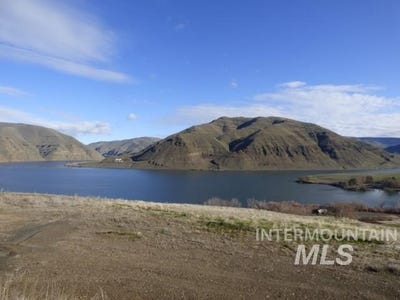 /international/us/578-silcott-road-clarkston-wa-110098062767/