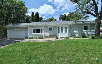 /international/us/2801-benjamin-drive-wonder-lake-il-110109028483/
