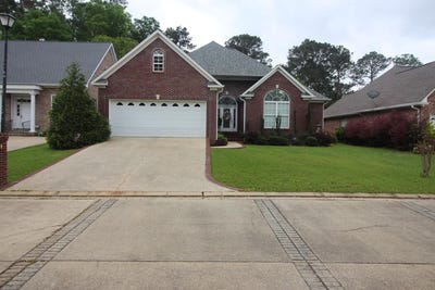 /international/us/8-twin-oaks-place-laurel-ms-110091051823/
