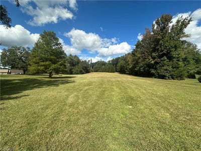 /international/us/8410-linville-road-oak-ridge-nc-110102851547/