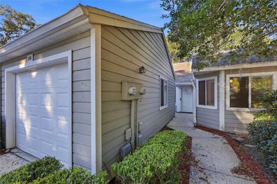 /international/us/916-nw-124th-drive-newberry-fl-110120552973/