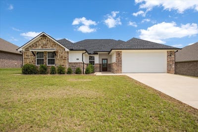 /international/us/113-hay-meadow-drive-winona-tx-110108737023/