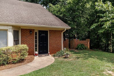 /international/us/220-eaglewood-court-athens-ga-110109659728/