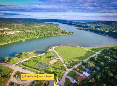 /international/us/10612-lakeside-dr-jonestown-tx-110108579842/