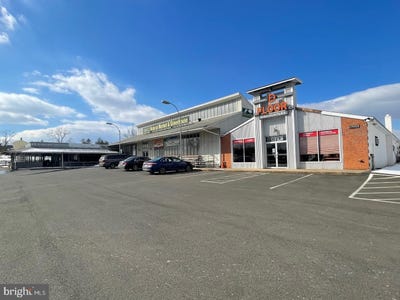 /international/us/16326-lee-highway-gainesville-va-110108798161/